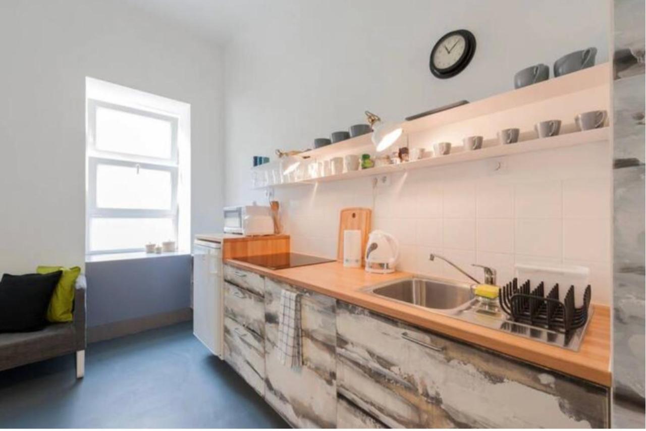 Modern Stylish 2 Bedroom Holiday Apartment Budapest Luaran gambar