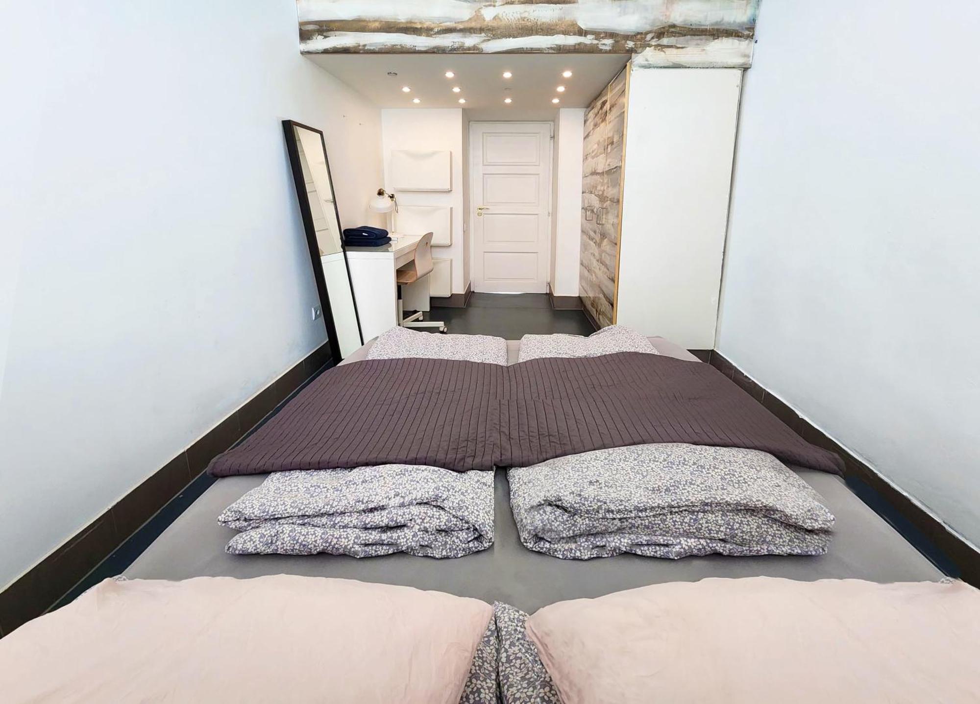 Modern Stylish 2 Bedroom Holiday Apartment Budapest Luaran gambar